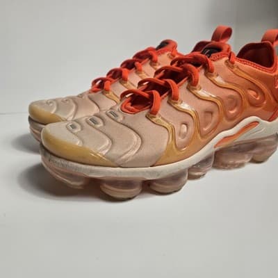 Nike Air VaporMax Plus Women's Size 7 Guava Ice Rush Orange DQ8588-800 - Thumbnail 3