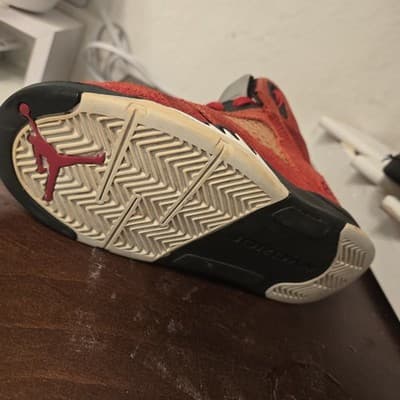 Nike Air Jordan 5 Retro Raging Bull Red Boys Size 13C Basketball Shoes Sneakers - Thumbnail 3