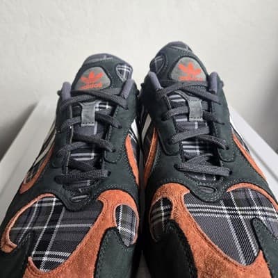 Adidas Yung-1 PLAID Solid Grey Orange EF3967 Yung 1 Mens Sz 11 Running Shoes - Thumbnail 2