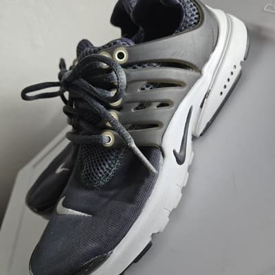 Nike Air Presto Youth Kids Size 5Y Shoes Gray Black Athletic Trainer Sneakers - Thumbnail 3