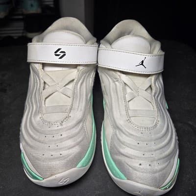 Nike Air Jordan Luka 3 Photo Finish 2024 Youth Boys Size 1y White HQ5058-107 - Thumbnail 4
