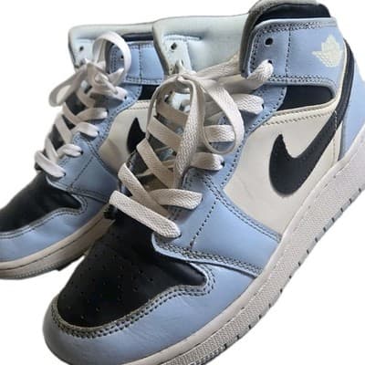NIKE Youth Size 5.5 Air Jordan 1 GS Blue Black White UNC Shoes 555112-401 - Thumbnail 2