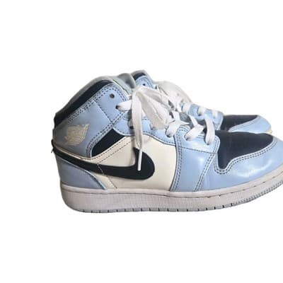 NIKE Youth Size 5.5 Air Jordan 1 GS Blue Black White UNC Shoes 555112-401 - Thumbnail 5