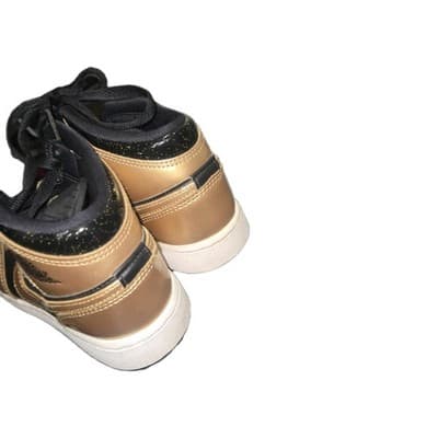 Nike Jordan 1 Retro High Og Black/metallic Gold Size 3.5 - Thumbnail 3