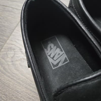 Vans Men's 6/Women's 4.5 Style 53 Slip-On Black Leather With Tassles - Thumbnail 8