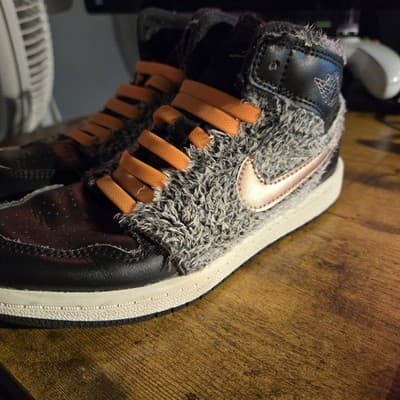 Nike Air Jordan 1 Retro High Fleece Basketball Shoes Size Youth 13c 332148-022 - Thumbnail 5