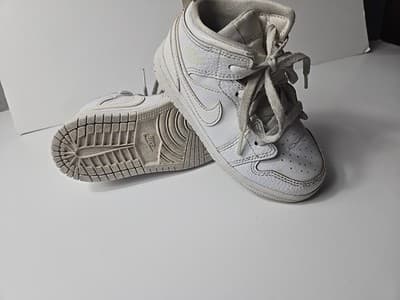Air Jordan 1 Mid White Leather High Top Basketball Sneakers Kids 9c - Thumbnail 7