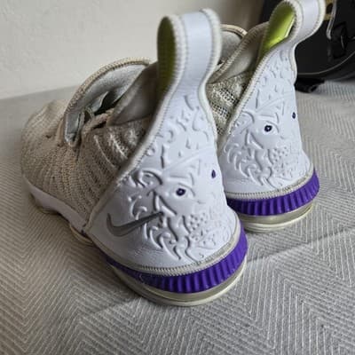 Nike LeBron XVI Buzz Lightyear Size 9 A02588 102 - Thumbnail 4