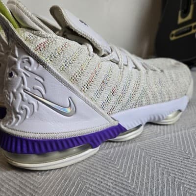 Nike LeBron XVI Buzz Lightyear Size 9 A02588 102 - Thumbnail 8