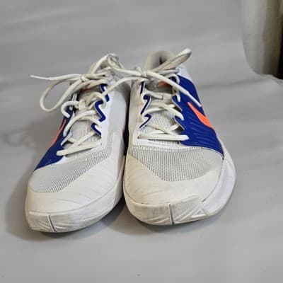 *Gently Worn* Nike GP Challenge Size 11 Shoes - Thumbnail 2