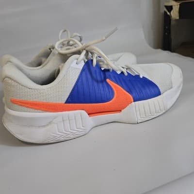 *Gently Worn* Nike GP Challenge Size 11 Shoes - Thumbnail 3