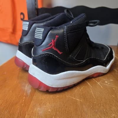 Nike Air Jordan 11 Retro Bred Size 3y Space Jam Concord