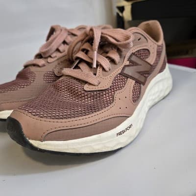 New Balance Fresh Foam Arishi V4 Women's 7.5 Pecan/Landslide - Thumbnail 2