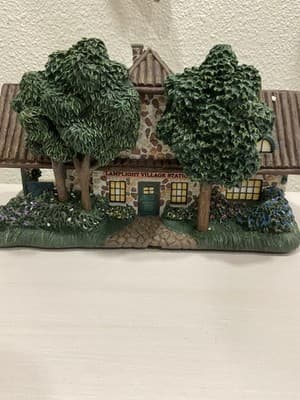 Thomas Kinkade Lamplight Village Train Station With Light Cord And COA - Thumbnail 3