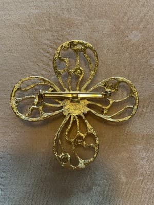 Goldtone Vintage Filigree Flower With Clear Stone In The Center Brooch NOS - Thumbnail 4