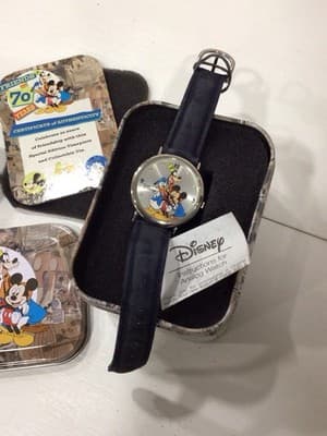 DISNEY SPECIAL EDITION DONALD DUCK-GOOFY-MICKEY MOUSE WATCH - Thumbnail 2