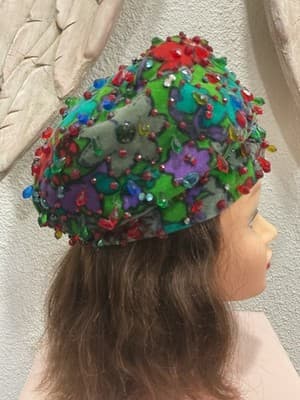 1960’s Women’s AUTHENTIC CHRISTIAN DIOR Velvet Colored Beaded Pillbox Hat - Thumbnail 3