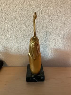 Egyptian Goddess Ma’at Of Truth, Justice, Morality, Law And Harmony Gold Figure - Thumbnail 3