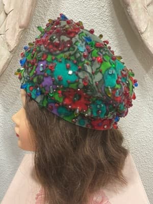 1960’s Women’s AUTHENTIC CHRISTIAN DIOR Velvet Colored Beaded Pillbox Hat - Thumbnail 4