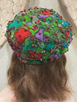 1960’s Women’s AUTHENTIC CHRISTIAN DIOR Velvet Colored Beaded Pillbox Hat - Thumbnail 5