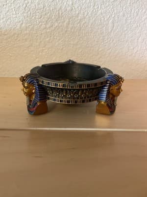 Vintage Art Deco Designed To Represent The Mask Of Pharaoh (King) Tut Ashtray - Thumbnail 3