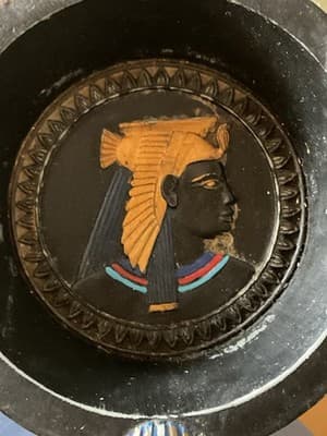 Vintage Art Deco Designed To Represent The Mask Of Pharaoh (King) Tut Ashtray - Thumbnail 4