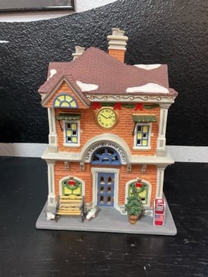 O'well Heartland Valley Village 1st Savings and Loans Bank Christmas Village - Thumbnail 3