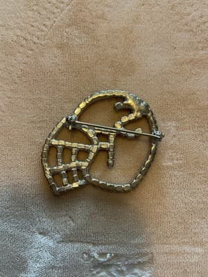 Vintage San Francisco 49ers Swavorski Red And Clear Brooch / Pin - Thumbnail 3