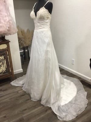 NEW Justin Alexander Size 10 Beautiful Wedding Gown #8389 - Thumbnail 3