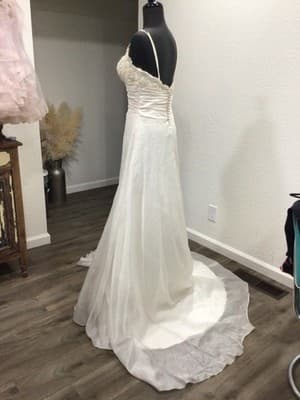 NEW Justin Alexander Size 10 Beautiful Wedding Gown #8389 - Thumbnail 4