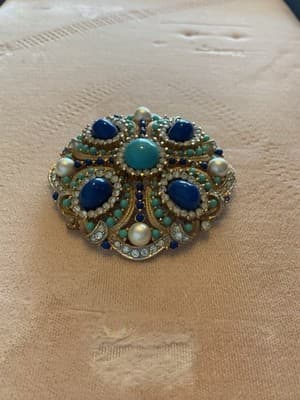 Vintage Goldtone Brooch With Cabashon, Blue Turquoise, Pearls & Crystals NOS - Thumbnail 3