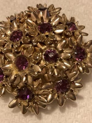 Vintage Coro 1950’s Goldtone With Amethyst Stones Flower Bouquet Brooch / Pin - Thumbnail 2