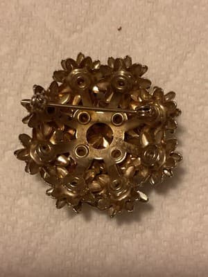 Vintage Coro 1950’s Goldtone With Amethyst Stones Flower Bouquet Brooch / Pin - Thumbnail 6
