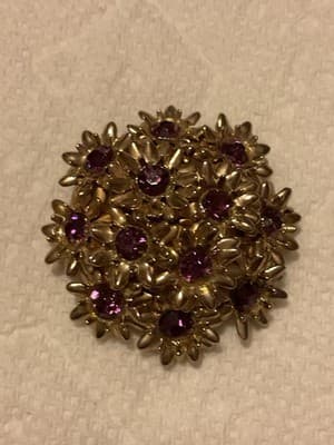 Vintage Coro 1950’s Goldtone With Amethyst Stones Flower Bouquet Brooch / Pin - Thumbnail 3