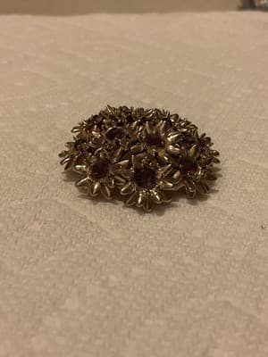 Vintage Coro 1950’s Goldtone With Amethyst Stones Flower Bouquet Brooch / Pin - Thumbnail 7