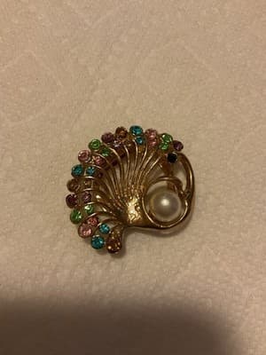 1960 Vintage Pearl, Semi-precious Gemstones And Goldtone Scarf Clip - Thumbnail 4