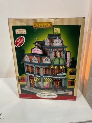 LEMAX Christmas Village Caddington Village Wagman’s Department Store 2005 - Thumbnail 10