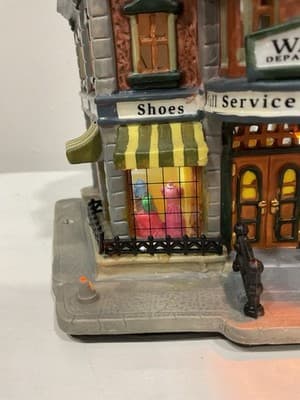LEMAX Christmas Village Caddington Village Wagman’s Department Store 2005 - Thumbnail 6