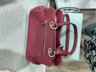 GUESS Logo Red Shoulder Bag Zip Closure Detachable Designer - Thumbnail 3