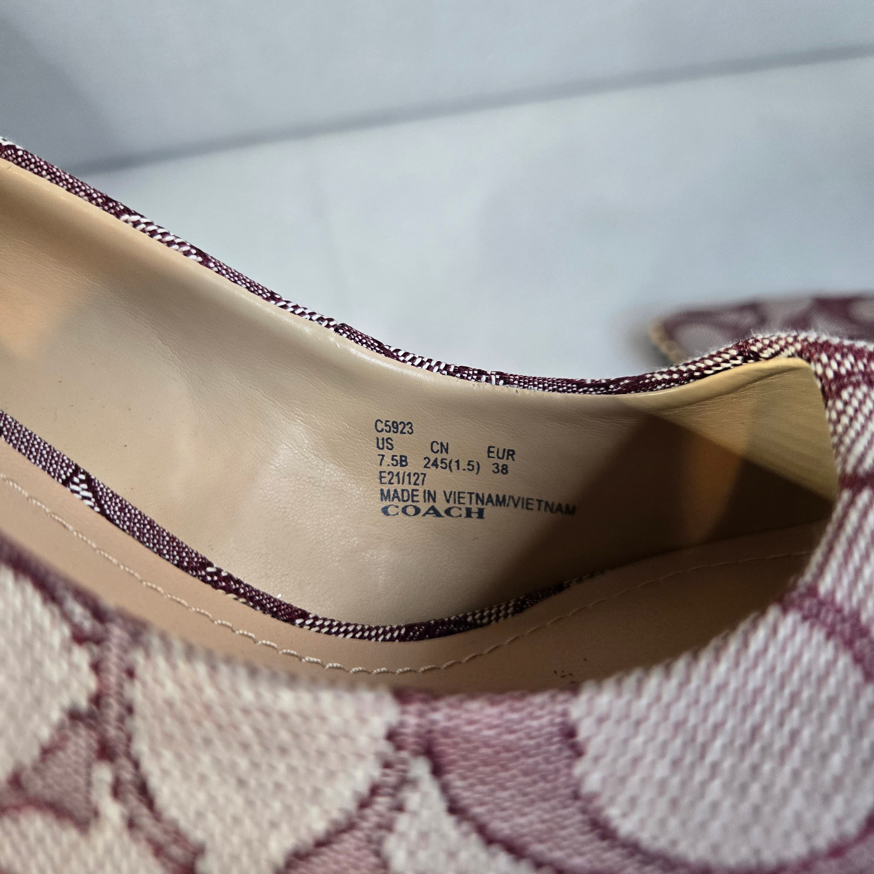 Coach Signature Print Heels with Gold Trim - Thumbnail 4