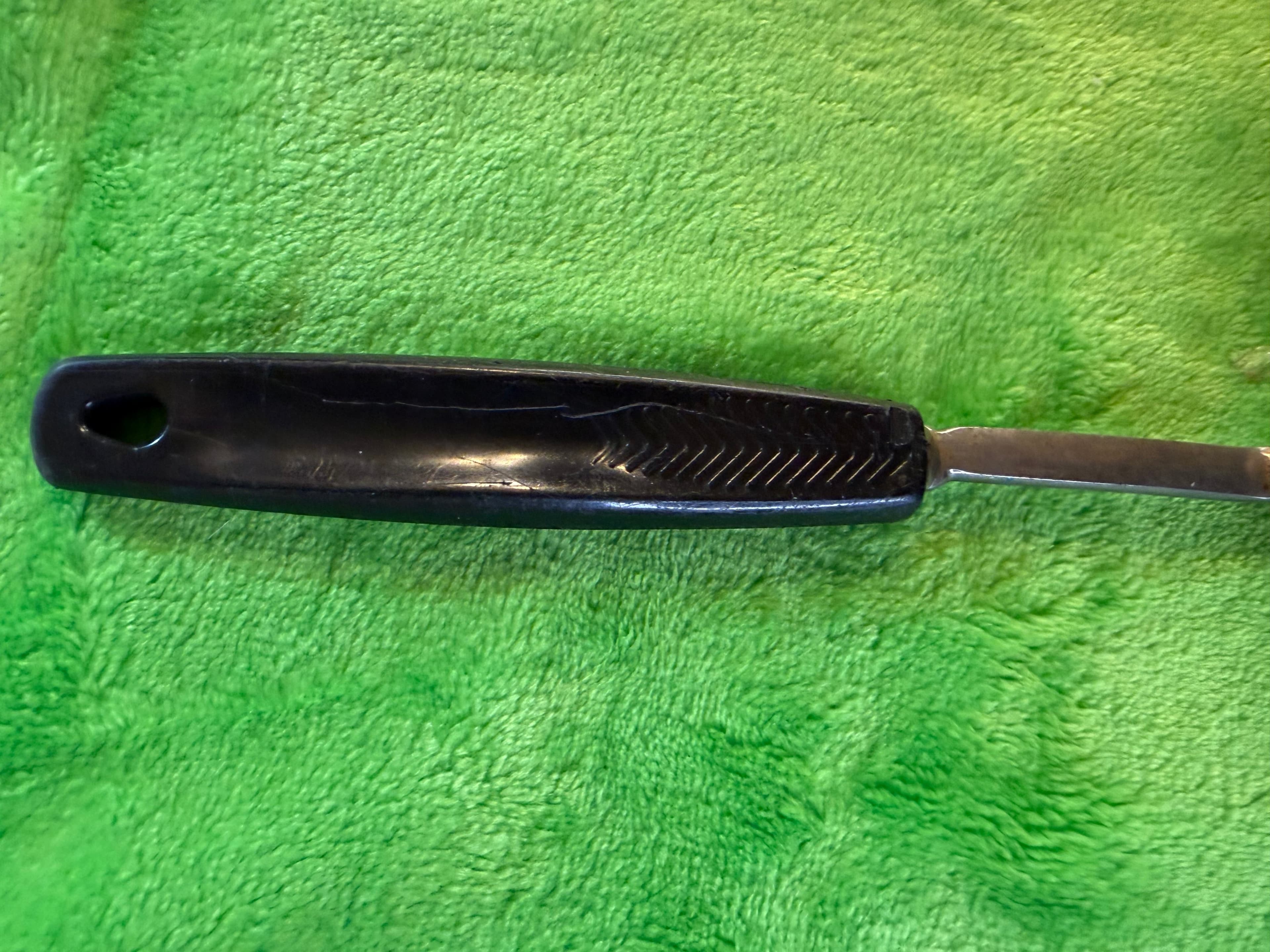 Vintage Black Slotted Metal Spatula with Plastic Handle - Thumbnail 3