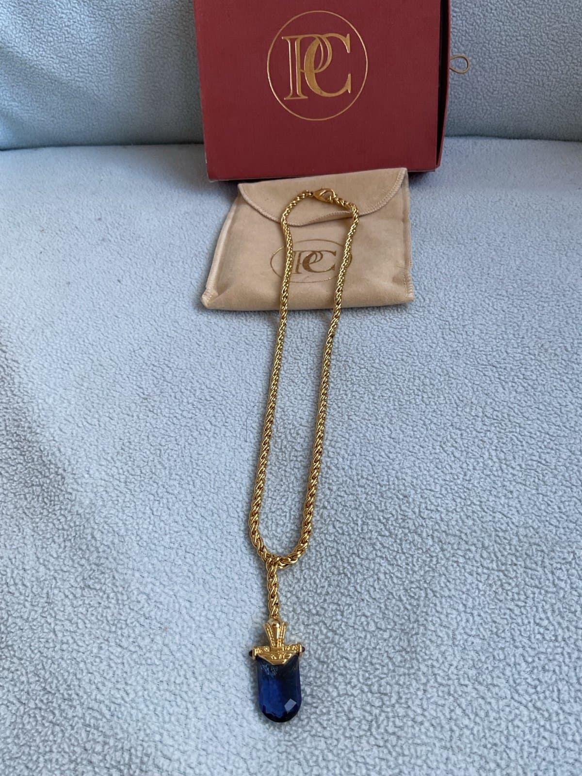 Signed Pilar Crespi Gold Tone Faceted Sapphire Crystal Y Necklace 18” New - Thumbnail 2