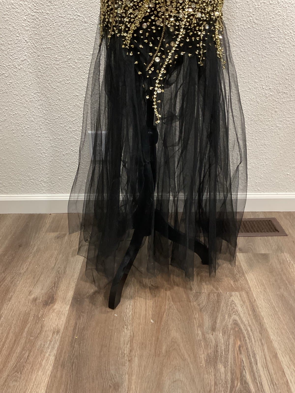 Dress beautiful Mermaid Style Figure Hugging Prom Dress by Gigi Size 2 NWOT - Thumbnail 7