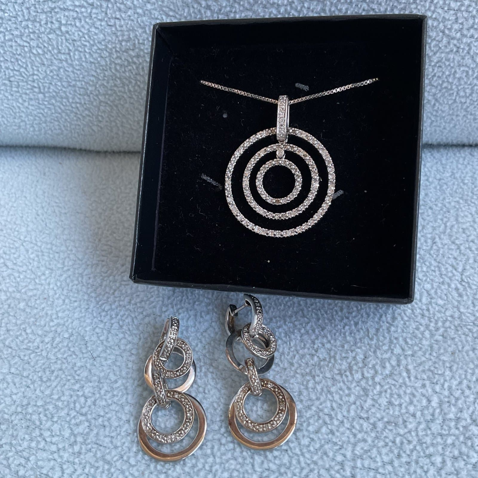 New Lab Grown Diamonds And Sterling Circular Necklace And Pierced Earrings - Thumbnail 2