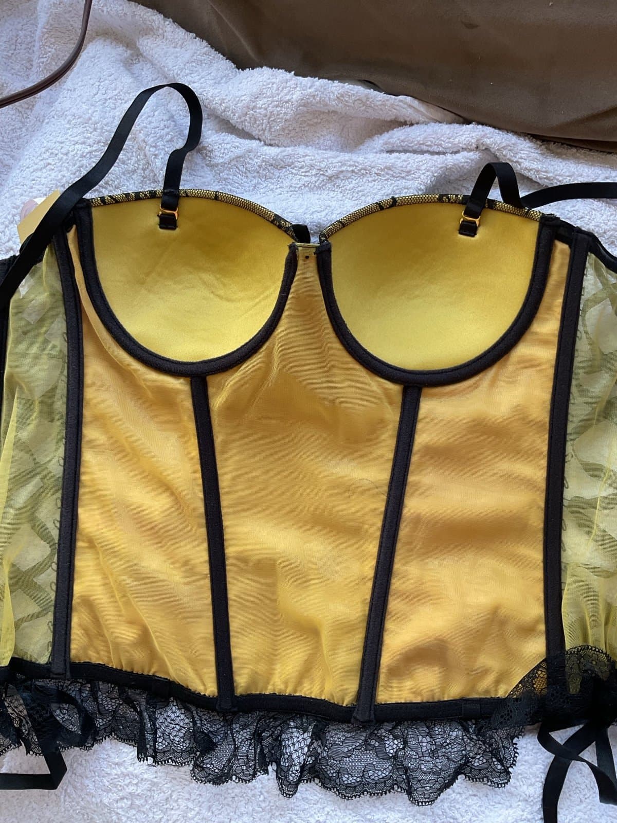 Brand New Blush Satin and Lace Corset W/ Thong Size M/M - Thumbnail 7