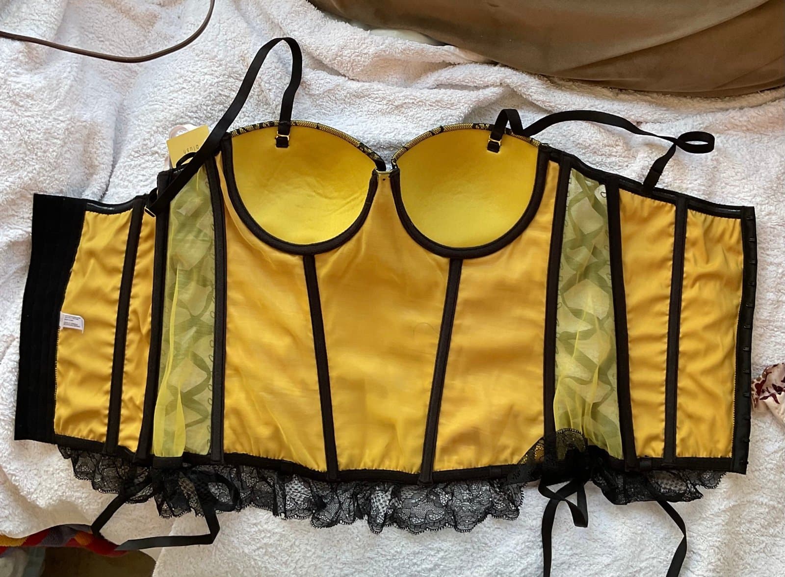 Brand New Blush Satin and Lace Corset W/ Thong Size M/M - Thumbnail 6