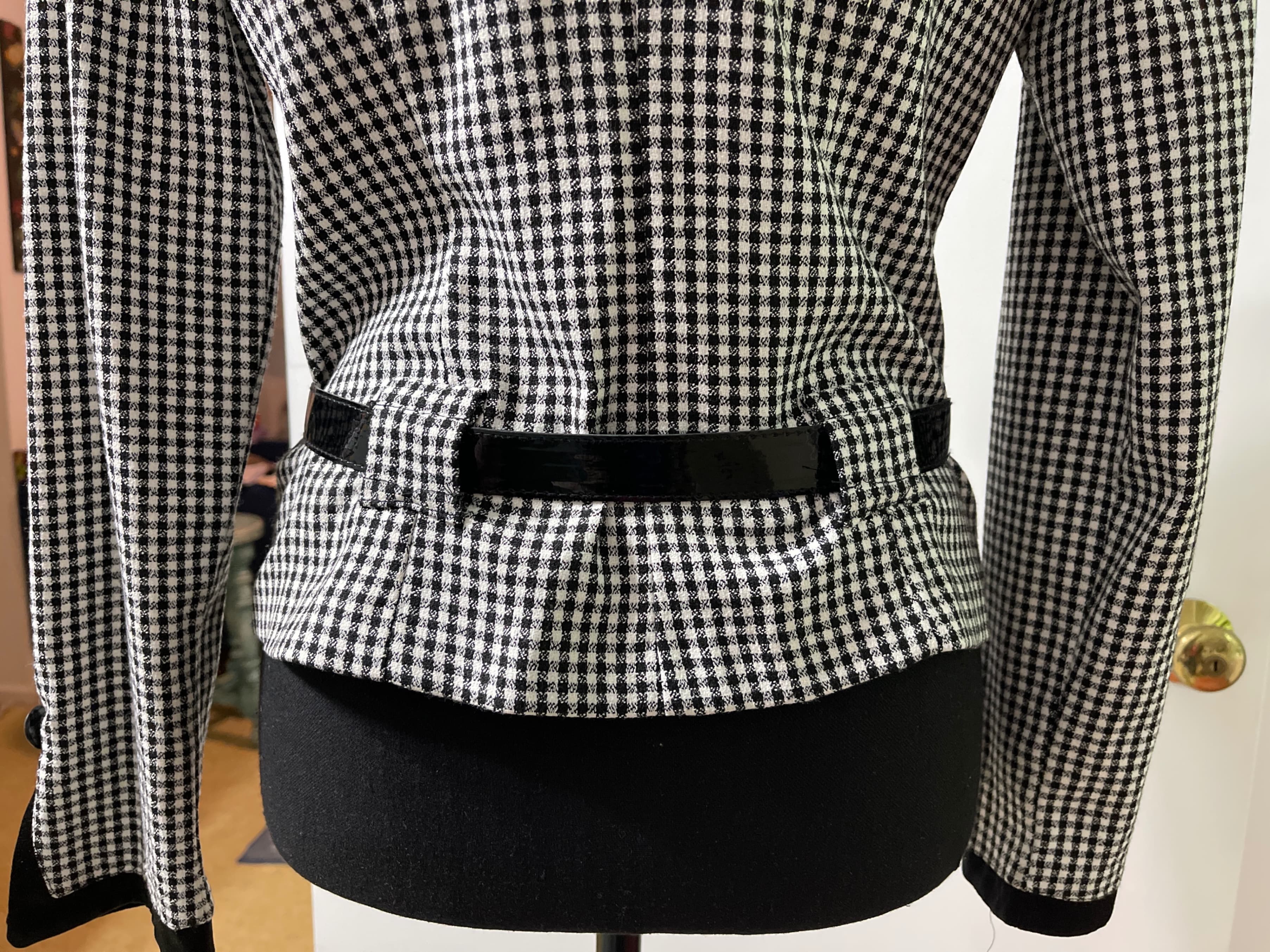 Capacity Unlimited Houndstooth Double-Breasted Blazer with Belt - Thumbnail 7