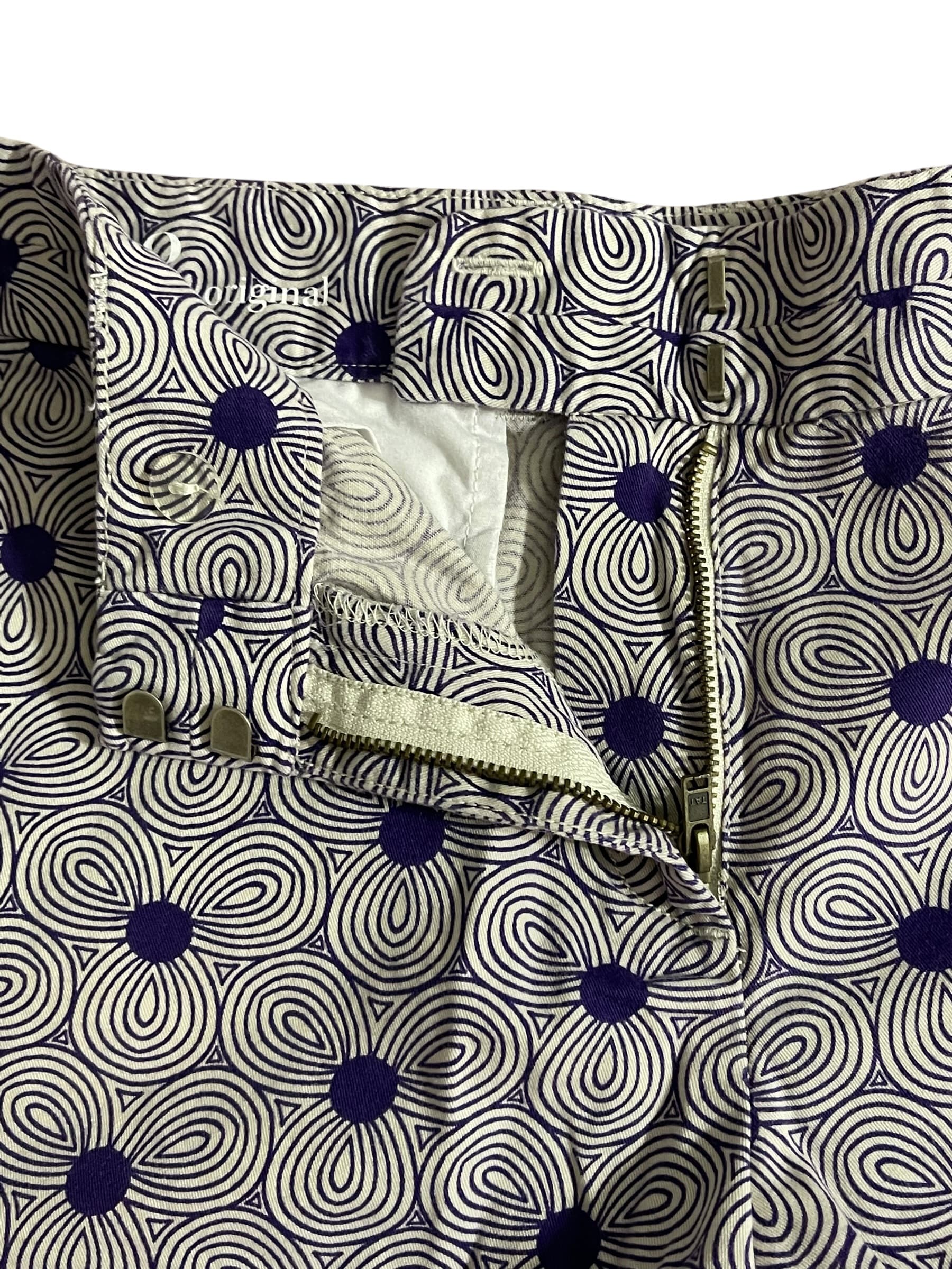 Loft Women’s Purple Pattern Cargo Shorts size 8 - Thumbnail 11