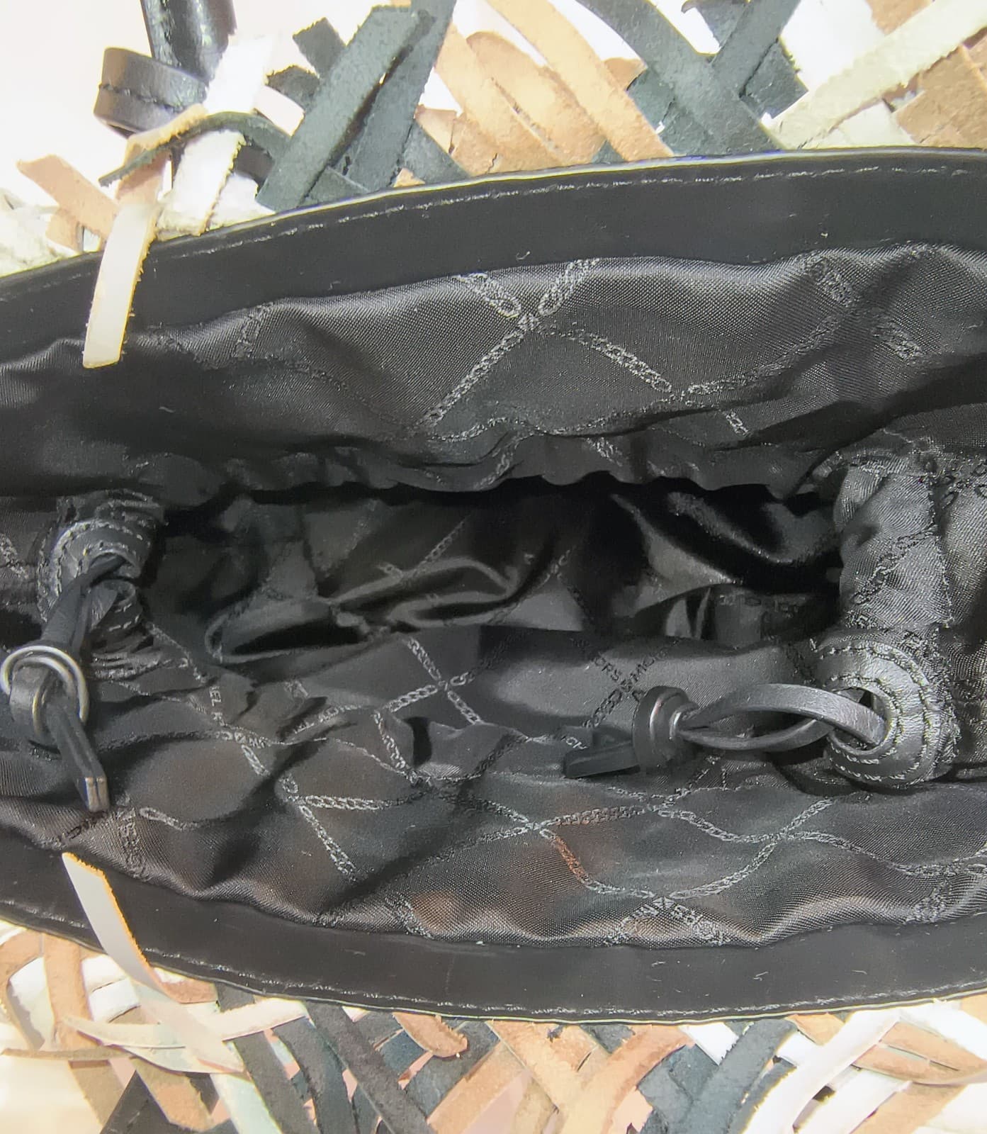 MICHAEL KORS Marley Medium Leather Bucket Messenger Bag - Thumbnail 12