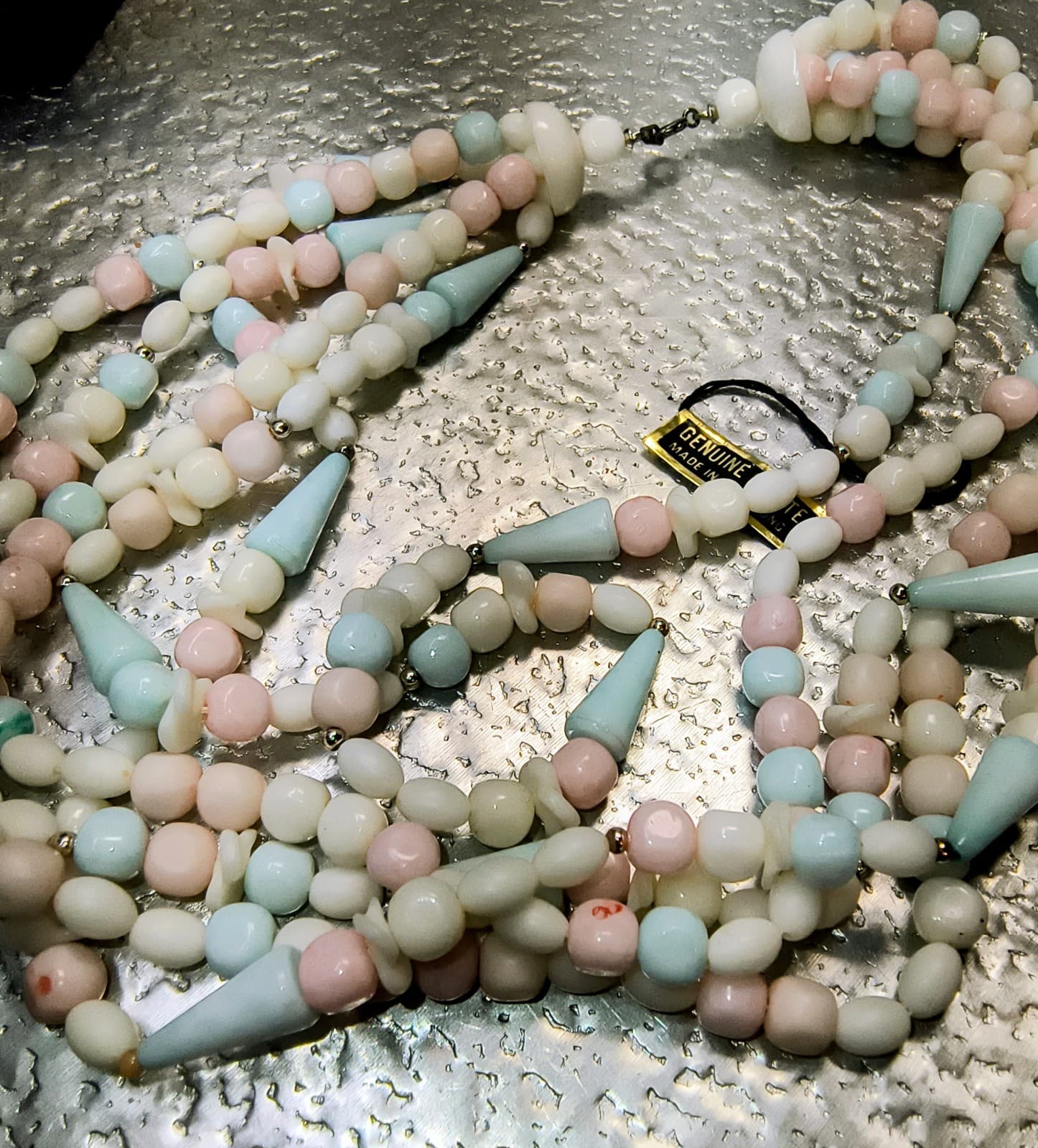 Vintage Circa 1950-1960 Genuine Lucite Costume Jewelry Pastel Beaded Necklace - Thumbnail 7